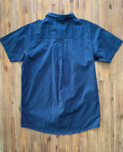 將圖片載入圖庫檢視器 O&#39;NEIL Size L New S/S Button Shirt in Navy Blue Men&#39;s