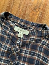 Load image into Gallery viewer, COUNRTY ROAD Size S Long Sleeve Blouse in Plaid Womens OCT152