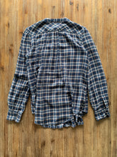 Load image into Gallery viewer, COUNRTY ROAD Size S Long Sleeve Blouse in Plaid Womens OCT152