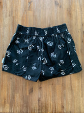 Load image into Gallery viewer, Country Road Floral  Shorts in Black Womens ⏐ Size S