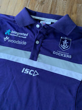 Load image into Gallery viewer, Fremantle Dockers Size S Team Purple Polo Shirt